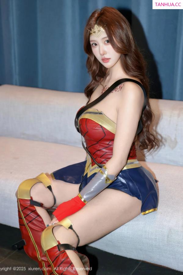   [XiuRen]高清写真图 2025.08.29 No.10710 金允希Yuki 神奇女侠第16张图片